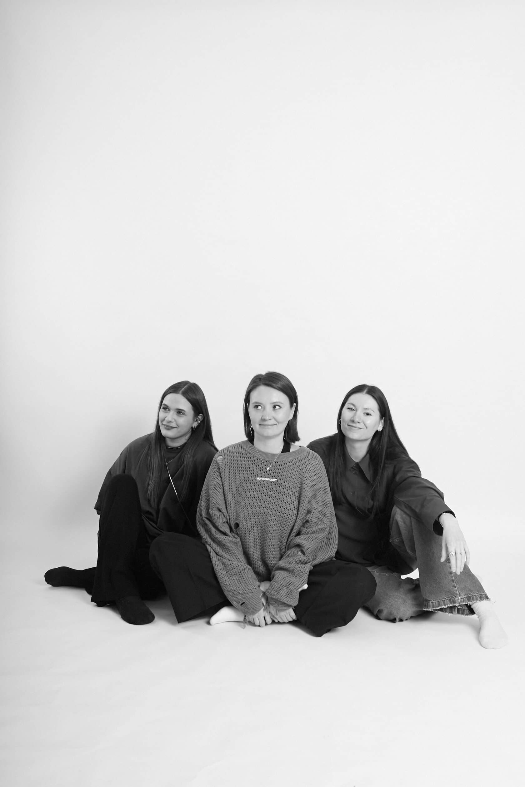 Фотостудия с подругами